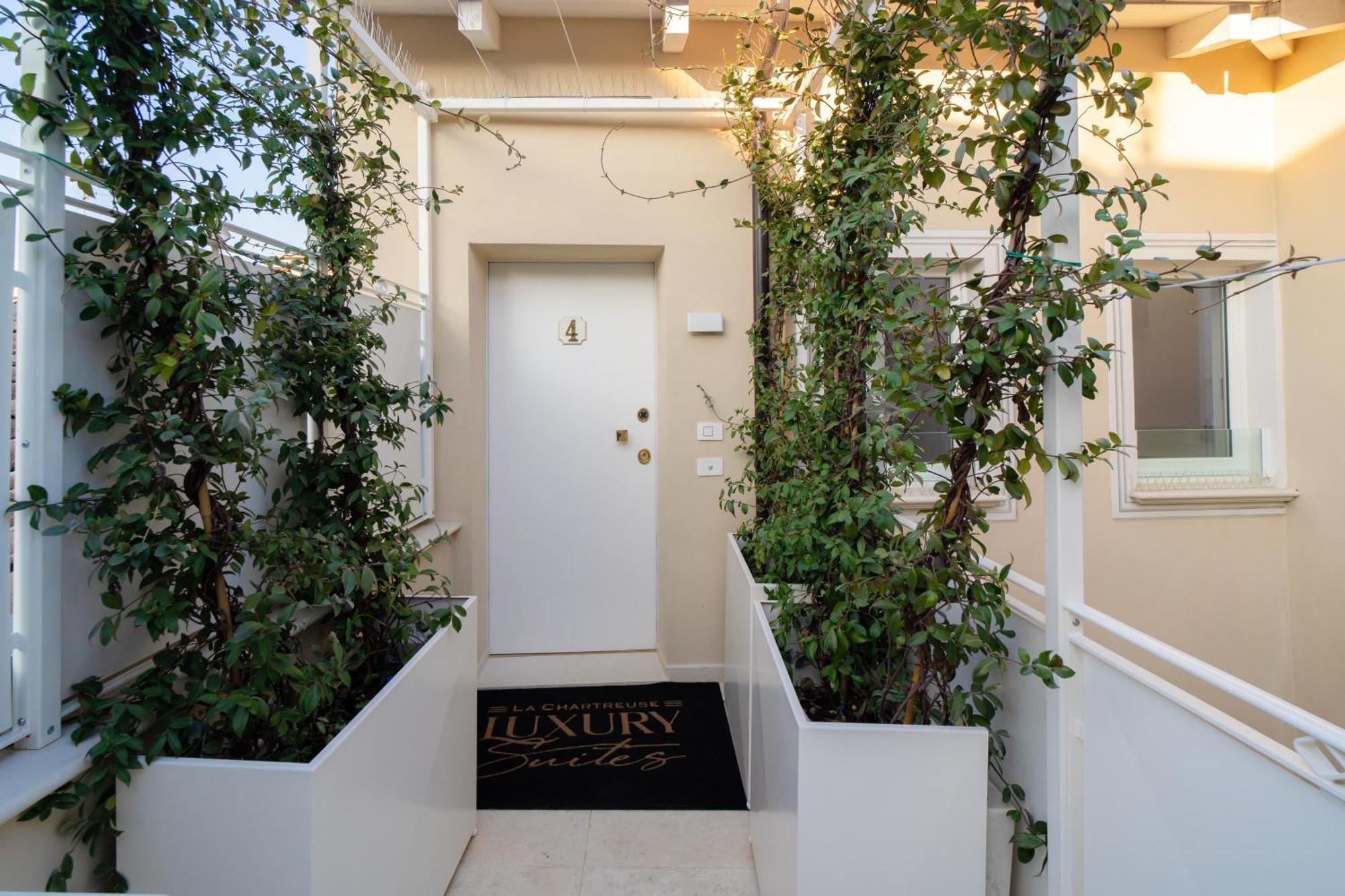 La Chartreuse Luxury Suites 파르마 외부 사진